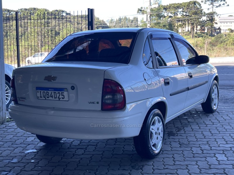 CLASSIC 1.0 MPFI LIFE 8V GASOLINA 4P MANUAL - 2010 - CAXIAS DO SUL