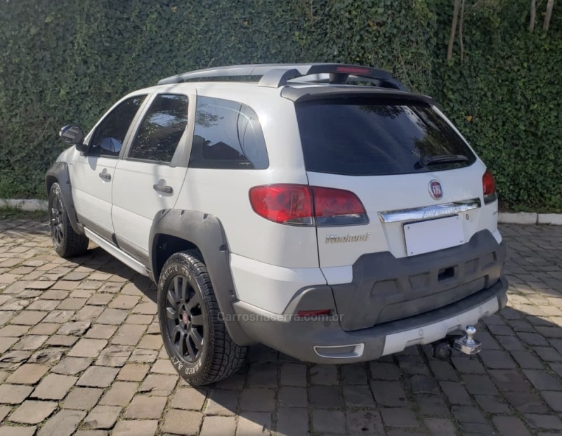 PALIO 1.8 MPI ADVENTURE WEEKEND 16V FLEX 4P AUTOMATIZADO - 2015 - FARROUPILHA