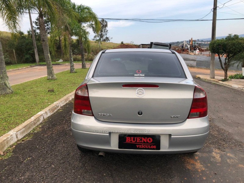 CORSA 1.0 MPFI PREMIUM 8V GASOLINA 4P MANUAL - 2005 - CAMPO BOM