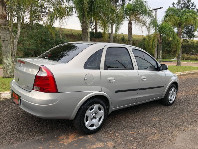 CORSA 1.0 MPFI PREMIUM 8V GASOLINA 4P MANUAL - 2005 - CAMPO BOM