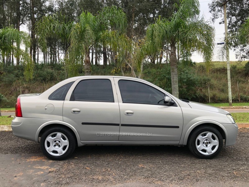 CORSA 1.0 MPFI PREMIUM 8V GASOLINA 4P MANUAL - 2005 - CAMPO BOM
