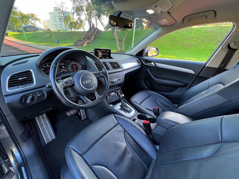 Q3 1.4 TFSI AMBIENTE GASOLINA 4P S TRONIC - 2018 - PASSO FUNDO