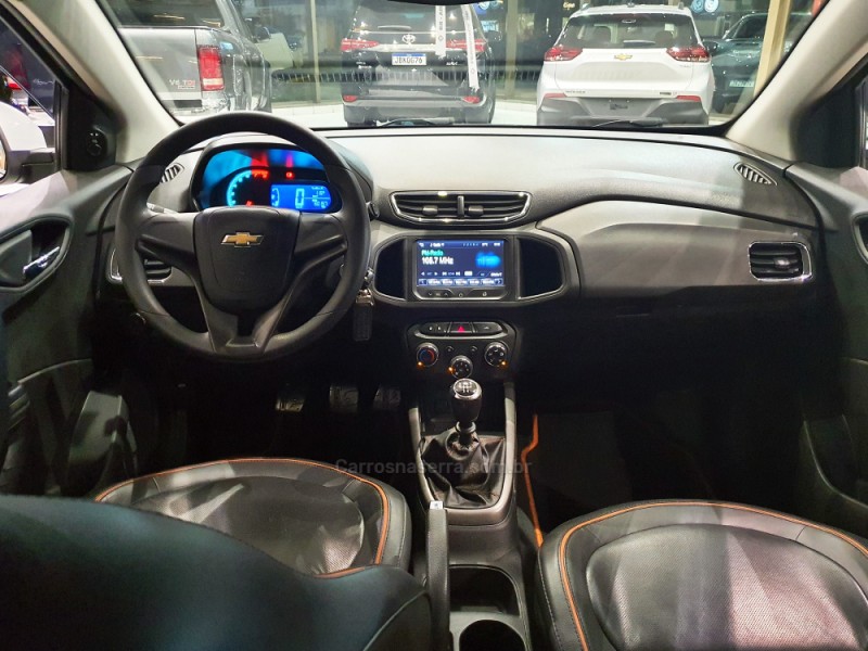 ONIX 1.4 MPFI LTZ 8V FLEX 4P MANUAL - 2014 - FARROUPILHA