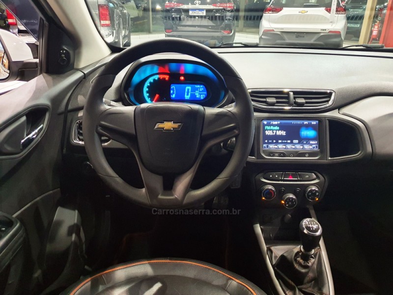 ONIX 1.4 MPFI LTZ 8V FLEX 4P MANUAL - 2014 - FARROUPILHA