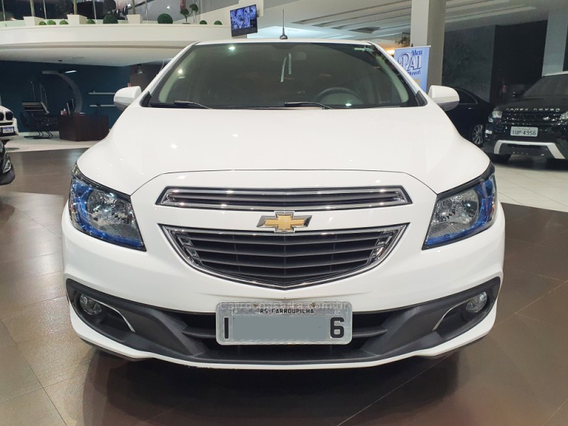 ONIX 1.4 MPFI LTZ 8V FLEX 4P MANUAL - 2014 - FARROUPILHA