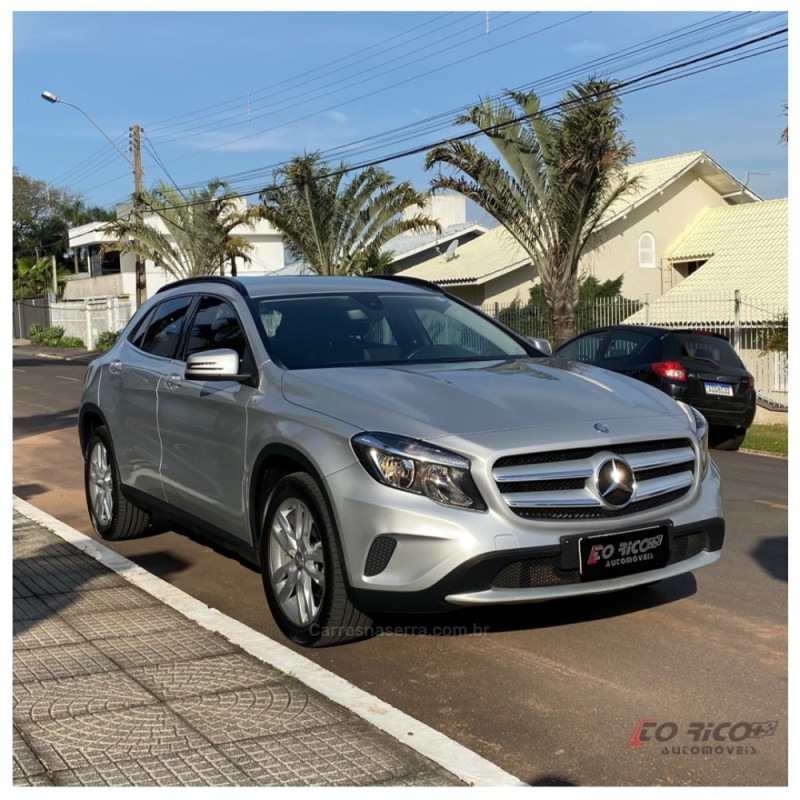 GLA 200 1.6 CGI STYLE 16V TURBO GASOLINA 4P AUTOMÁTICO - 2017 - CAMPO BOM
