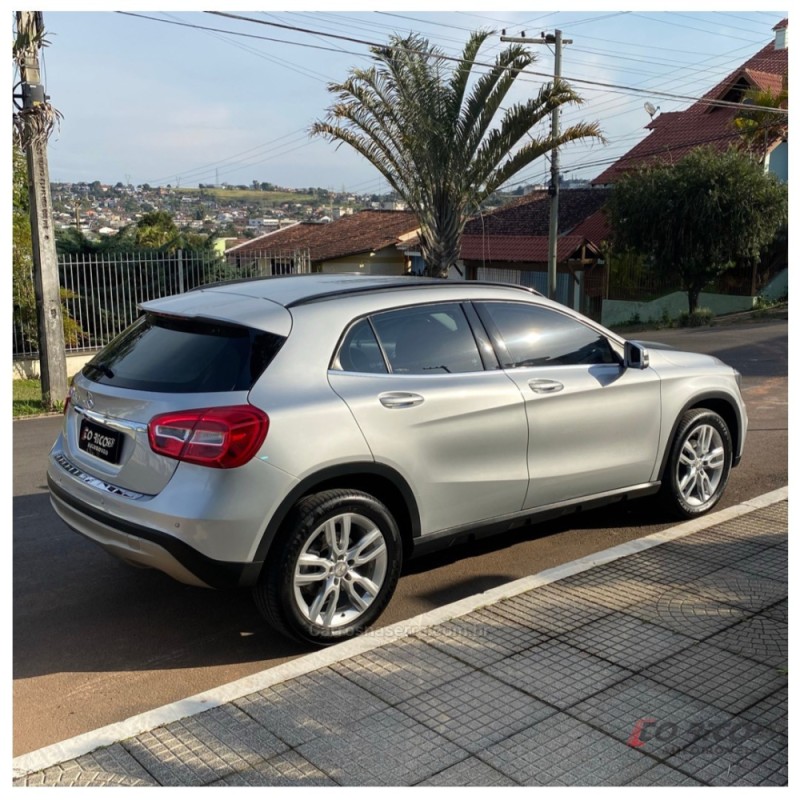 GLA 200 1.6 CGI STYLE 16V TURBO GASOLINA 4P AUTOMÁTICO - 2017 - CAMPO BOM