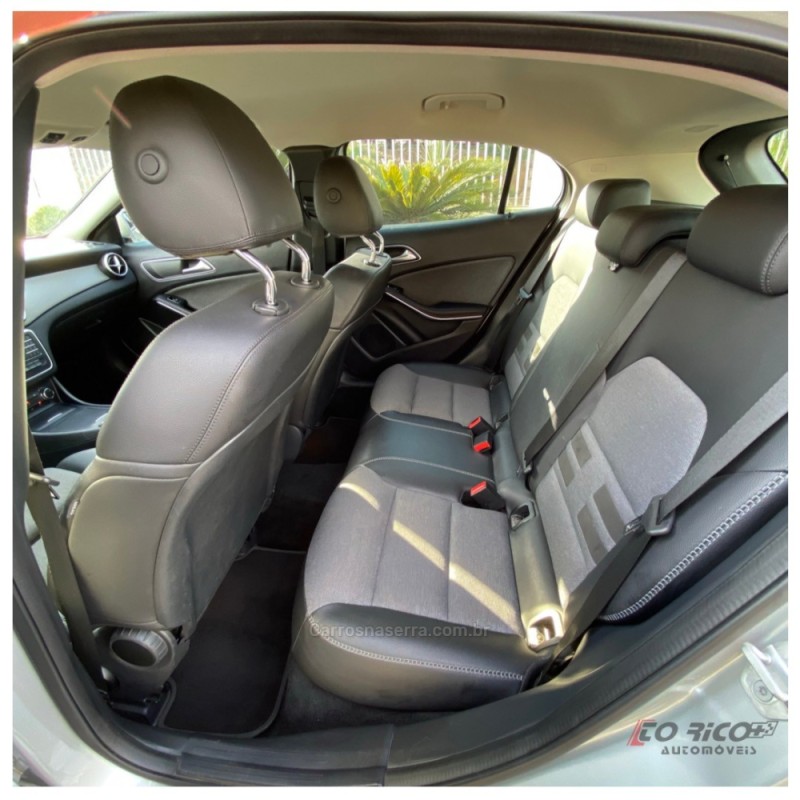 GLA 200 1.6 CGI STYLE 16V TURBO GASOLINA 4P AUTOMÁTICO - 2017 - CAMPO BOM