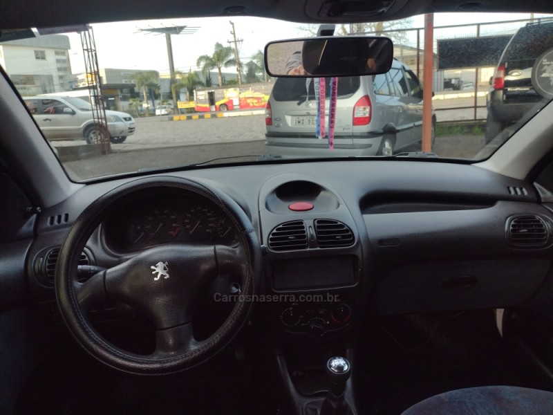 206 1.6 PASSION 16V 110CV 5P - 2000 - VERANóPOLIS