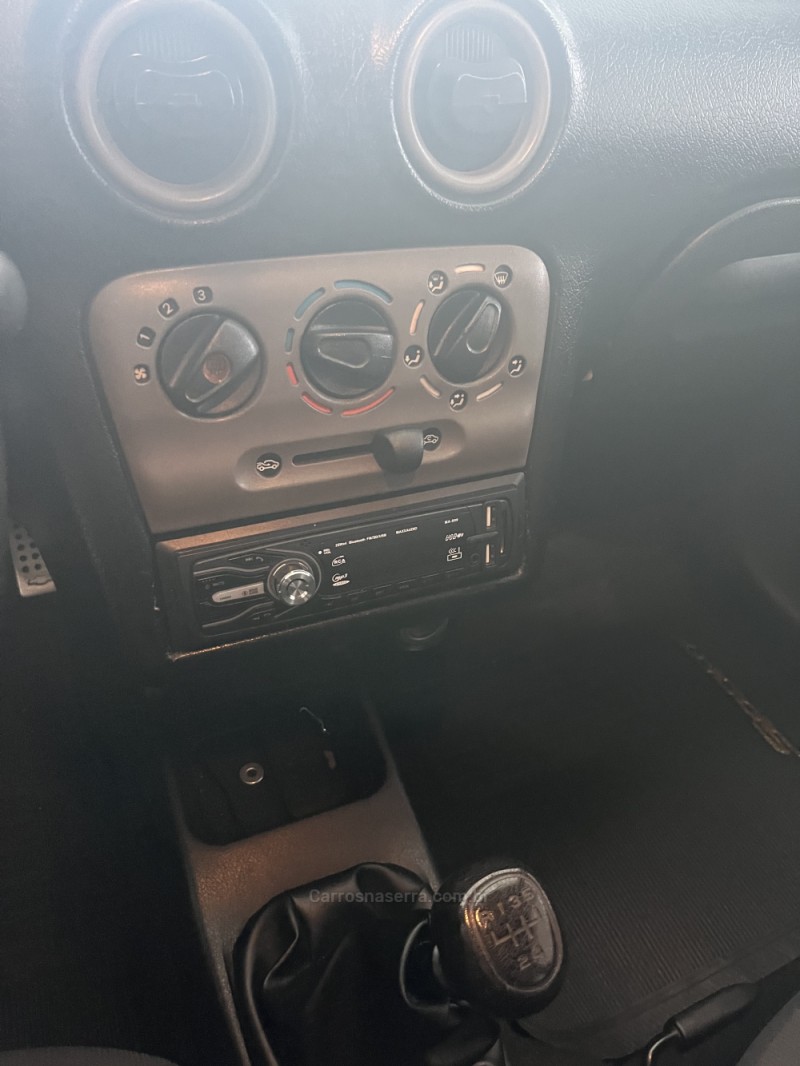 CELTA 1.0 MPFI 8V GASOLINA 4P MANUAL - 2003 - BENTO GONçALVES