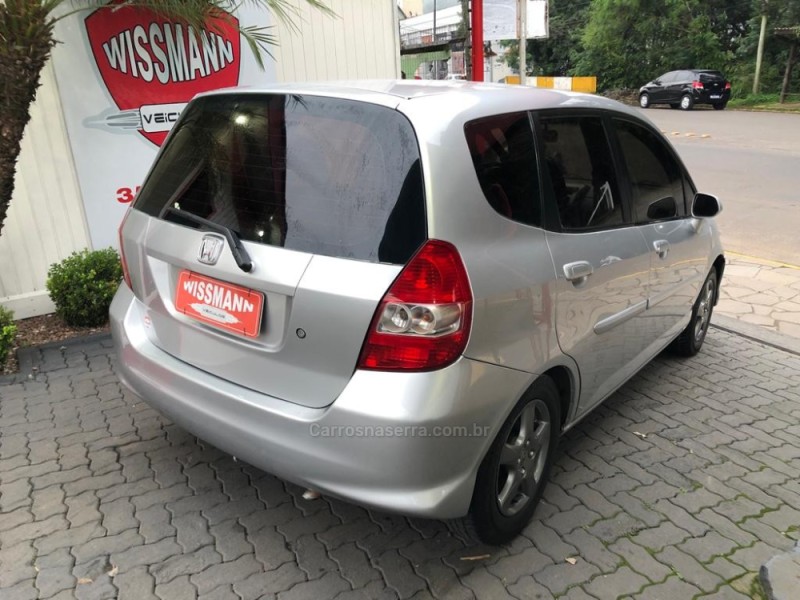 FIT 1.4 LX 8V GASOLINA 4P MANUAL - 2008 - TRêS COROAS