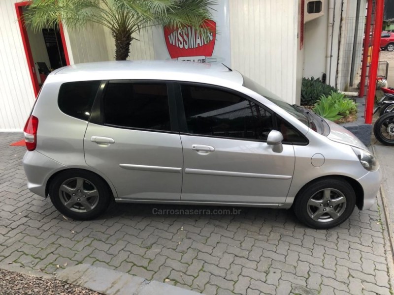 FIT 1.4 LX 8V GASOLINA 4P MANUAL - 2008 - TRêS COROAS