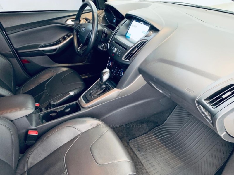FOCUS 2.0 SE PLUS SEDAN 16V FLEX 4P AUTOMÁTICO - 2018 - CAXIAS DO SUL