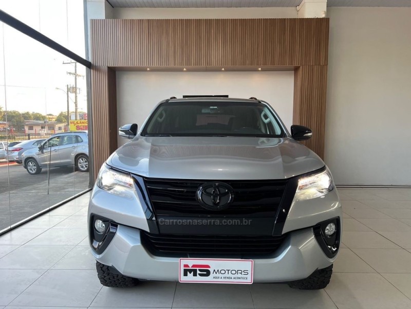 HILUX SW4 2.8 SRX 4X4 7 LUGARES 16V TURBO INTERCOOLER DIESEL 4P AUTOMÁTICO - 2016 - NOVO HAMBURGO