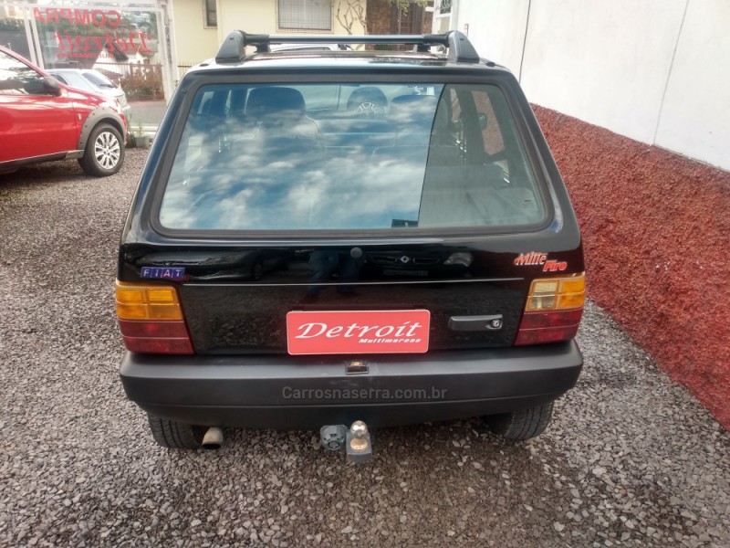 UNO 1.0 MPI MILLE FIRE 8V GASOLINA 4P MANUAL - 2002 - CAXIAS DO SUL