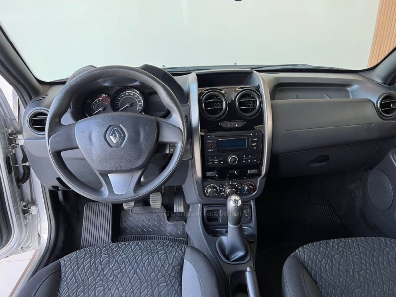 DUSTER 1.6 EXPRESSION 4X2 16V FLEX 4P MANUAL - 2016 - NOVO HAMBURGO