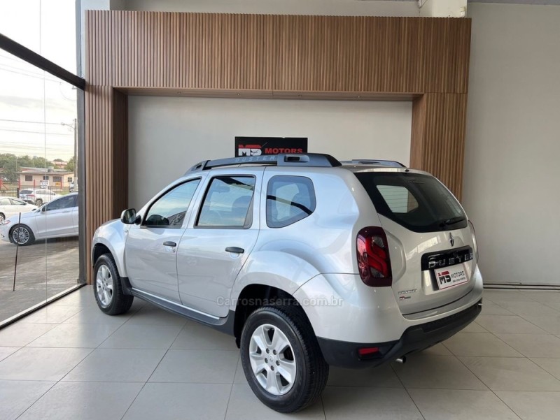 DUSTER 1.6 EXPRESSION 4X2 16V FLEX 4P MANUAL - 2016 - NOVO HAMBURGO