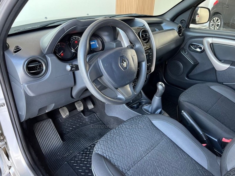 DUSTER 1.6 EXPRESSION 4X2 16V FLEX 4P MANUAL - 2016 - NOVO HAMBURGO