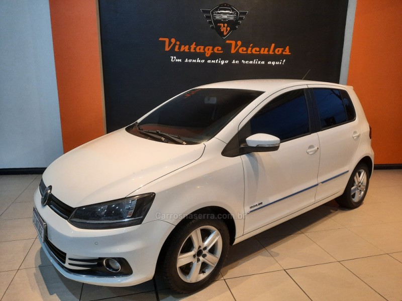 FOX 1.6 MI HIGHLINE 8V FLEX 4P MANUAL - 2015 - CAXIAS DO SUL