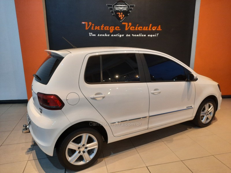 FOX 1.6 MI HIGHLINE 8V FLEX 4P MANUAL - 2015 - CAXIAS DO SUL