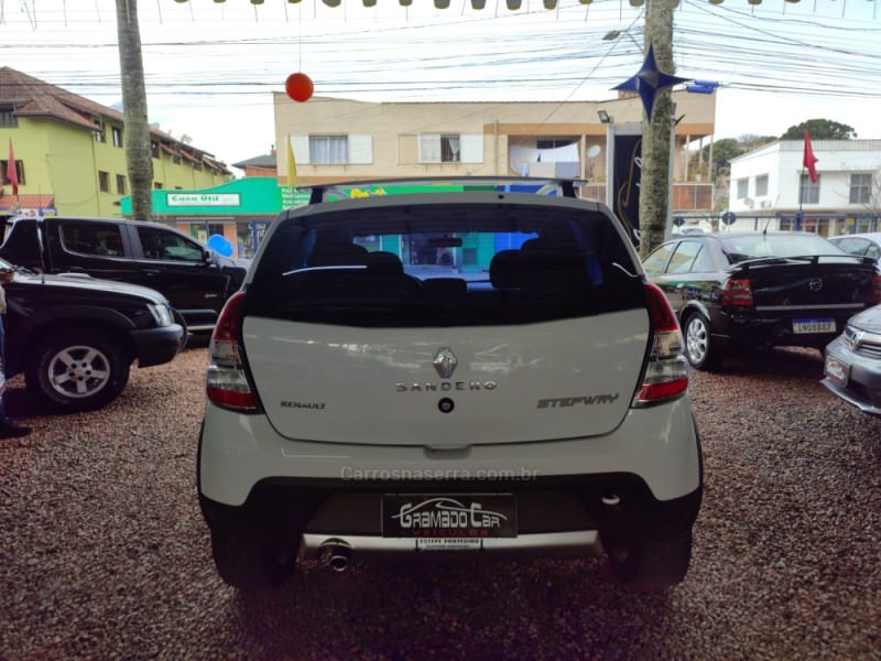 SANDERO 1.6 STEPWAY 8V FLEX 4P MANUAL - 2014 - CANELA