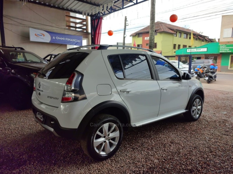 SANDERO 1.6 STEPWAY 8V FLEX 4P MANUAL - 2014 - CANELA