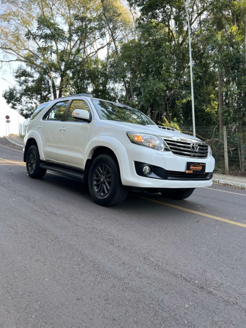 HILUX SW4 3.0 SRV 4X4 16V TURBO INTERCOOLER DIESEL 4P AUTOMÁTICO - 2012 - LAJEADO