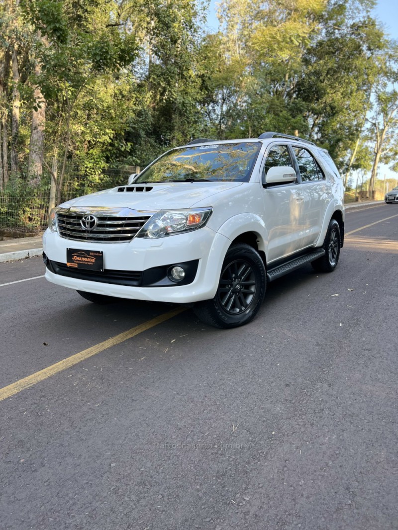 HILUX SW4 3.0 SRV 4X4 16V TURBO INTERCOOLER DIESEL 4P AUTOMÁTICO - 2012 - LAJEADO