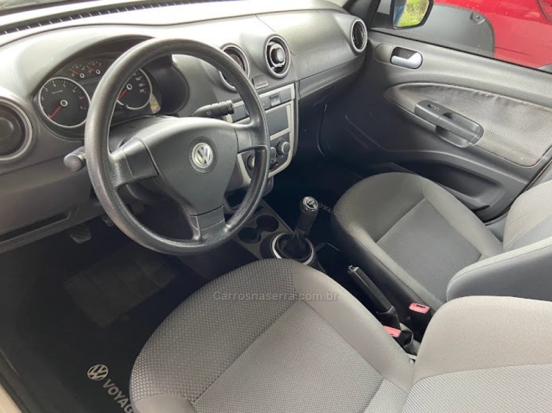 VOYAGE 1.0 MI 8V FLEX 4P MANUAL - 2013 - CANELA