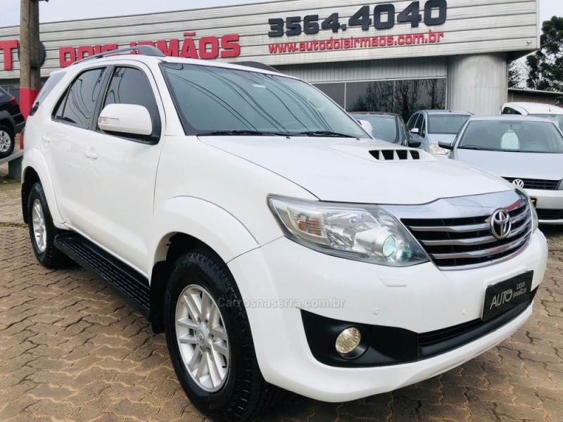 hilux sw4 3.0 srv 4x4 7 lugares 16v turbo intercooler diesel 4p automatico 2013 dois irmaos