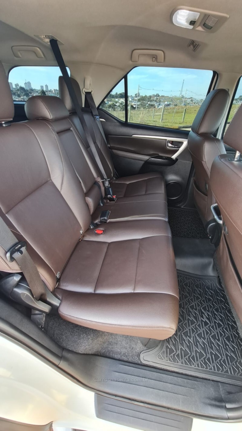 HILUX SW4 2.8 SRX 4X4 16V TURBO INTERCOOLER DIESEL 4P AUTOMÁTICO - 2019 - LAGOA VERMELHA