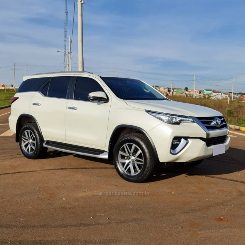HILUX SW4 2.8 SRX 4X4 16V TURBO INTERCOOLER DIESEL 4P AUTOMÁTICO - 2019 - LAGOA VERMELHA