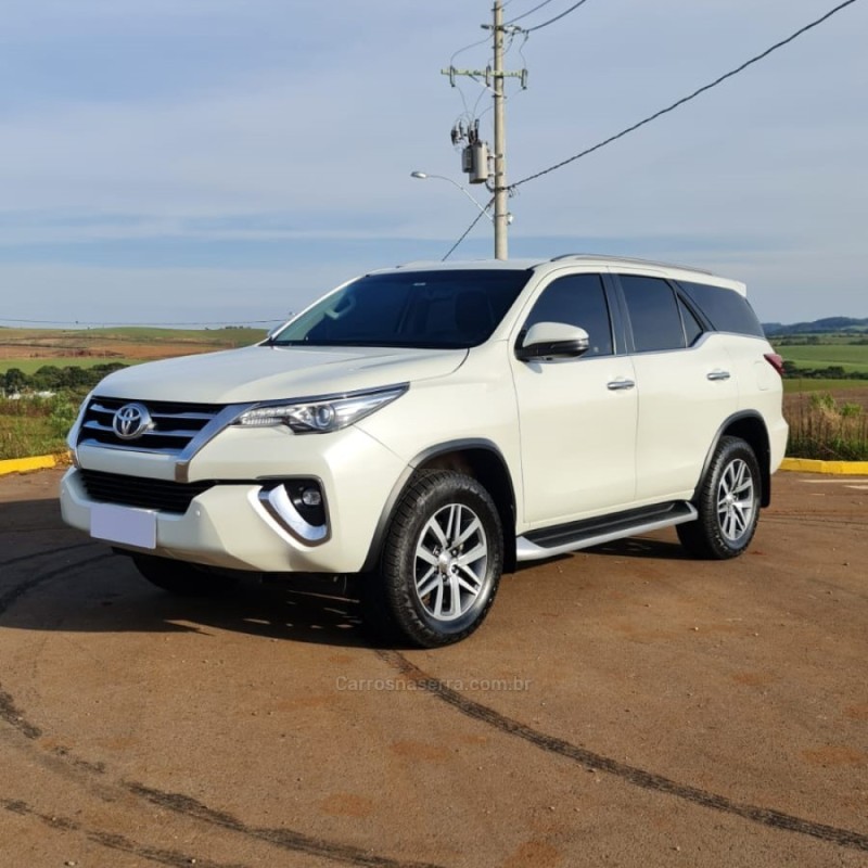 hilux sw4 2.8 srx 4x4 16v turbo intercooler diesel 4p automatico 2019 lagoa vermelha