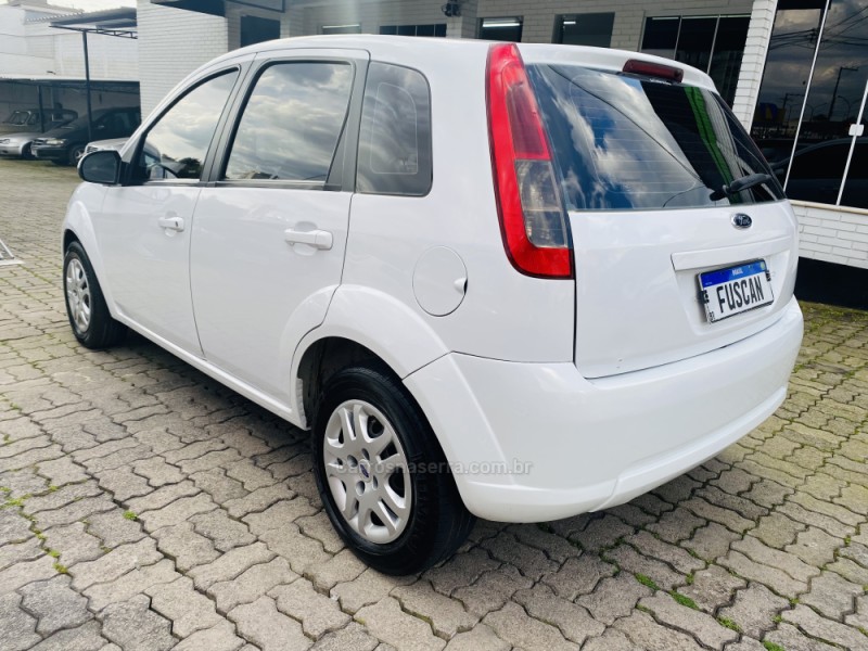 FIESTA 1.0 SE 8V FLEX 4P MANUAL - 2014 - CAXIAS DO SUL