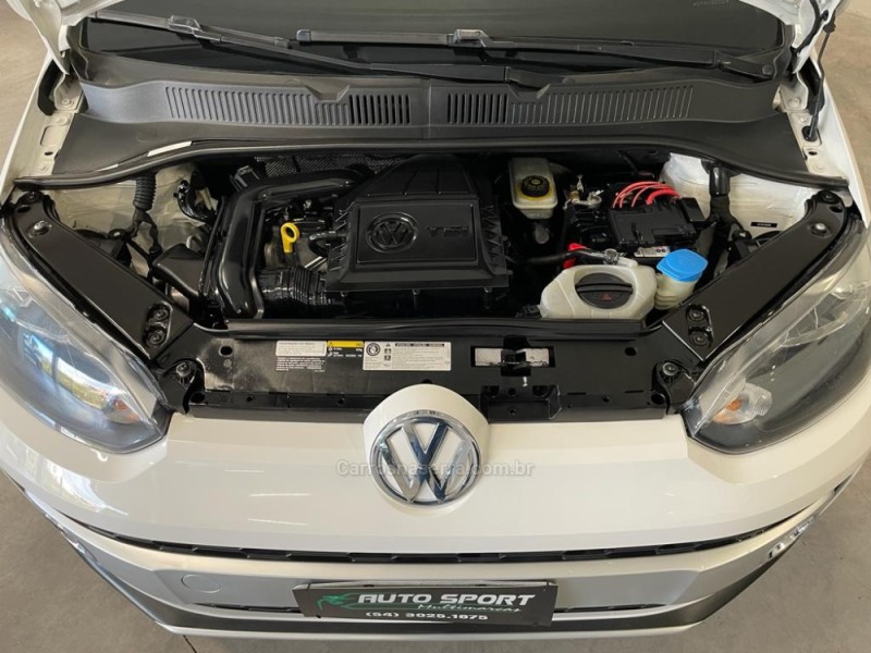 UP 1.0 TSI CROSS 12V FLEX 4P MANUAL - 2016 - CAXIAS DO SUL