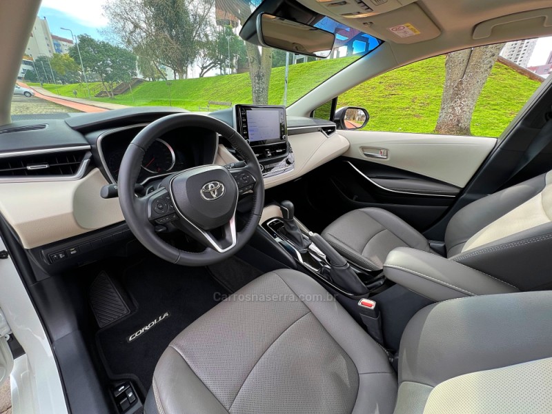 COROLLA 2.0 ALTIS PREMIUM 16V FLEX 4P AUTOMÁTICO - 2021 - PASSO FUNDO