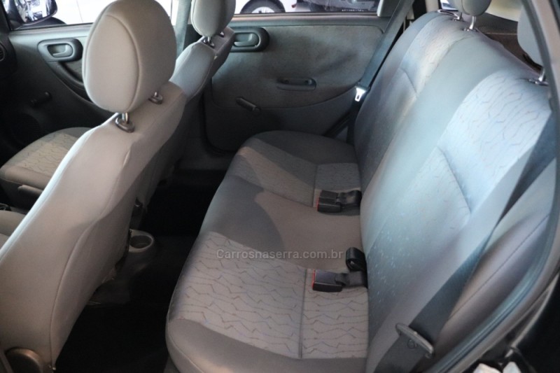 CORSA 1.8 MPFI MAXX 8V FLEX 4P MANUAL - 2006 - CAXIAS DO SUL