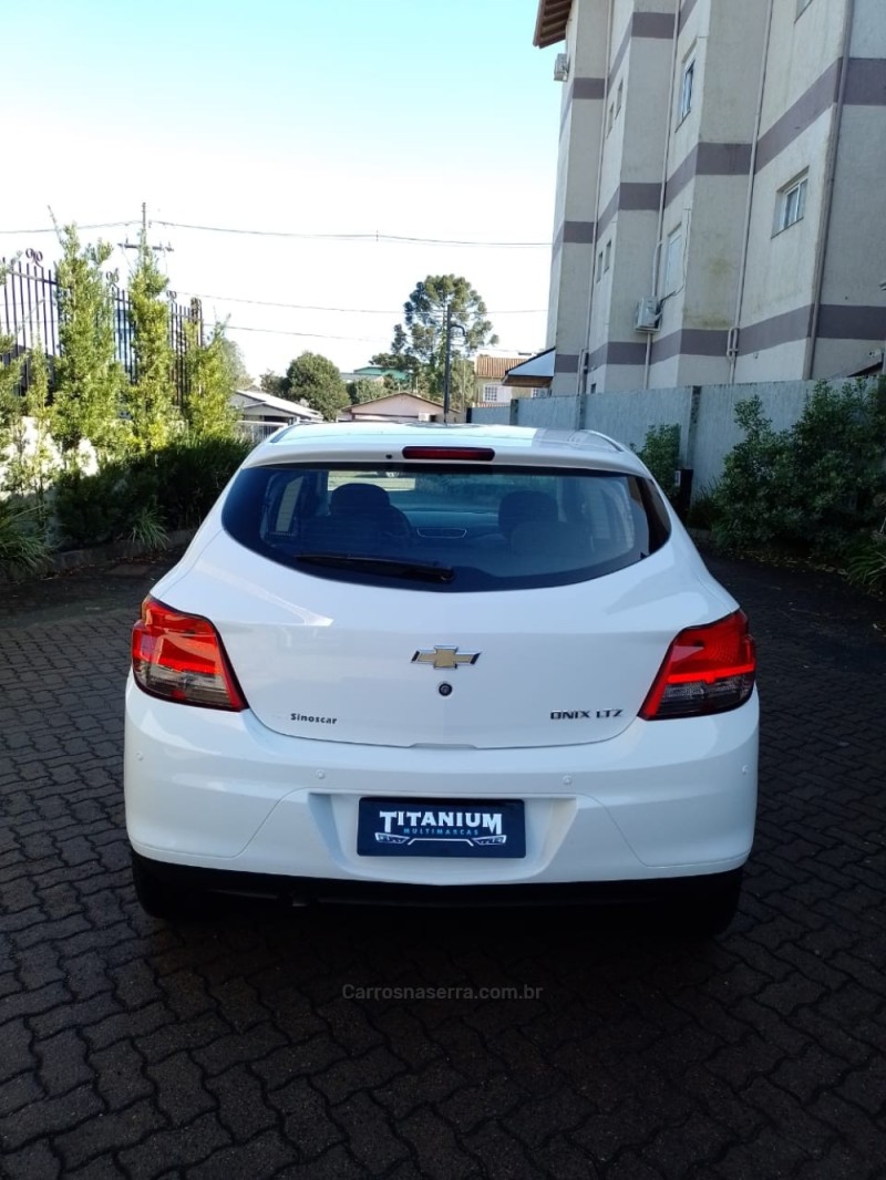 ONIX 1.4 MPFI LTZ 8V FLEX 4P AUTOMÁTICO - 2015 - SãO FRANCISCO DE PAULA