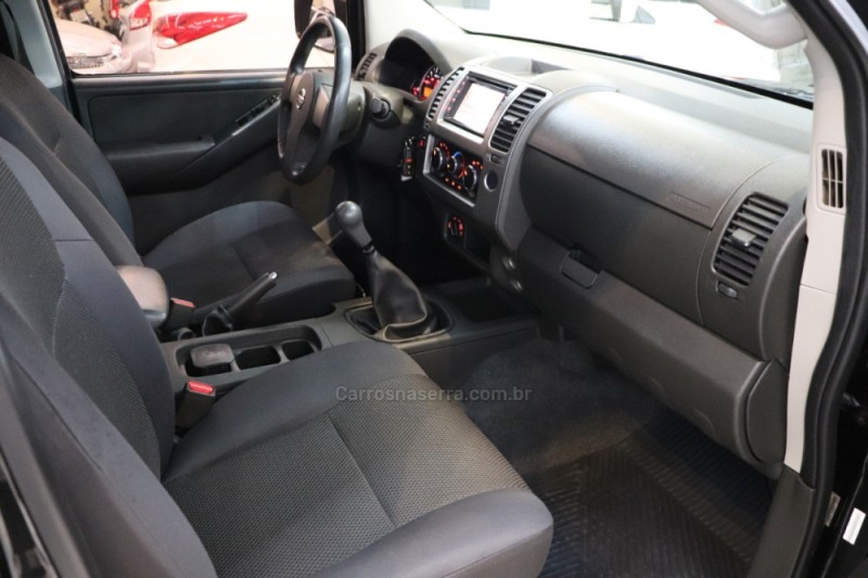 FRONTIER 2.5 S 4X4 CD TURBO ELETRONIC DIESEL 4P MANUAL - 2015 - CAXIAS DO SUL