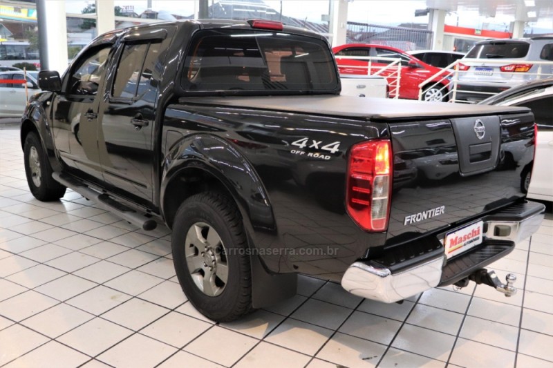 FRONTIER 2.5 S 4X4 CD TURBO ELETRONIC DIESEL 4P MANUAL - 2015 - CAXIAS DO SUL