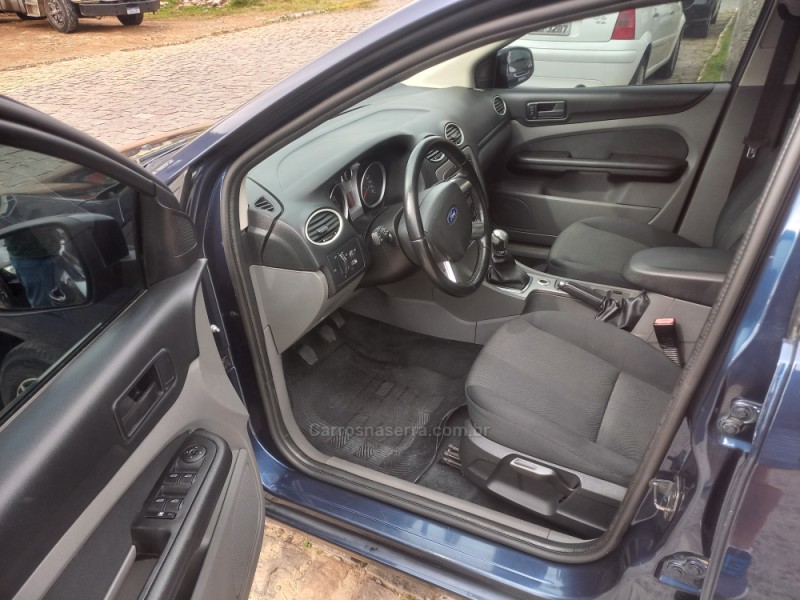 FOCUS 1.6 GLX SEDAN 8V GASOLINA 4P MANUAL - 2012 - FARROUPILHA
