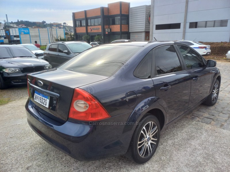 FOCUS 1.6 GLX SEDAN 8V GASOLINA 4P MANUAL - 2012 - FARROUPILHA