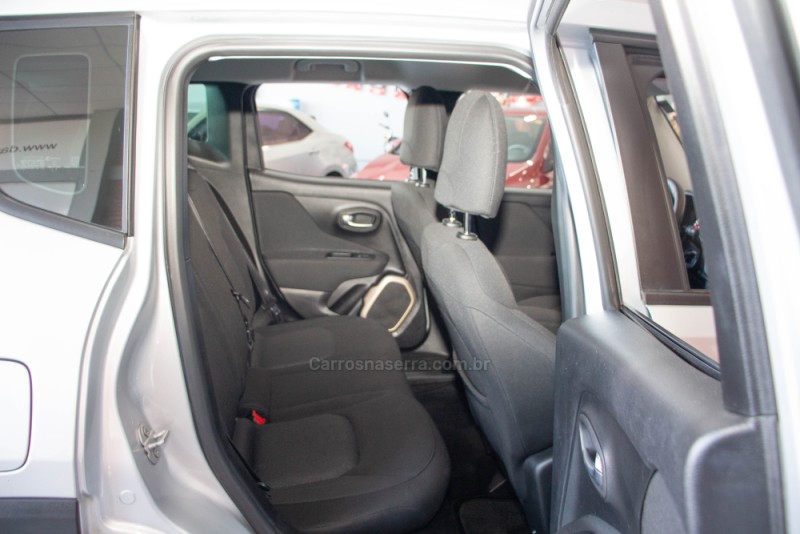 RENEGADE 1.8 16V FLEX SPORT 4P MANUAL - 2016 - TAQUARA