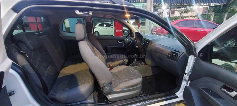 STRADA 1.4 MPI HARD WORKING CD 8V FLEX 3P MANUAL - 2014 - BOM PRINCíPIO