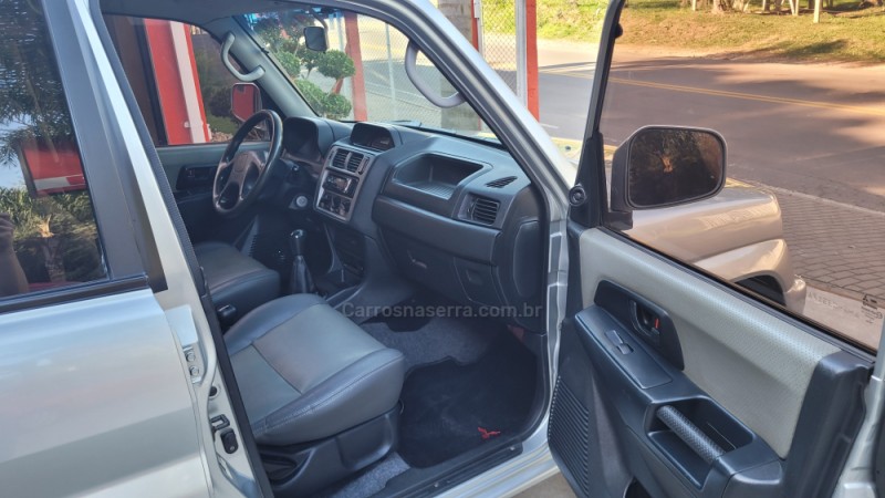 PAJERO TR4 2.0 4X4 16V FLEX 4P MANUAL - 2004 - CAXIAS DO SUL