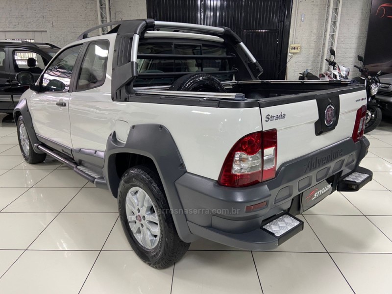 STRADA 1.8 MPI ADVENTURE LOCKER CD 16V FLEX 3P AUTOMATIZADO - 2013 - ESTâNCIA VELHA