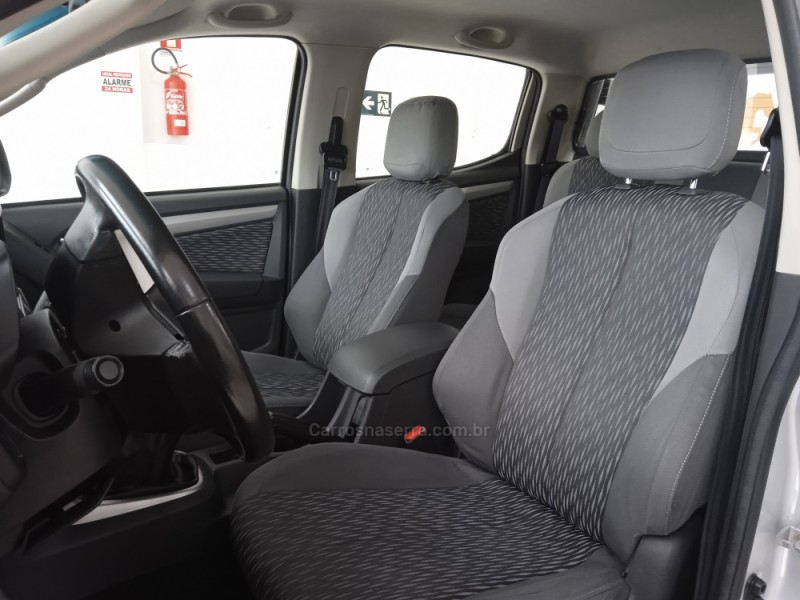 S10 2.5 LT 4X2 CD 16V FLEX 4P MANUAL - 2015 - IVOTI