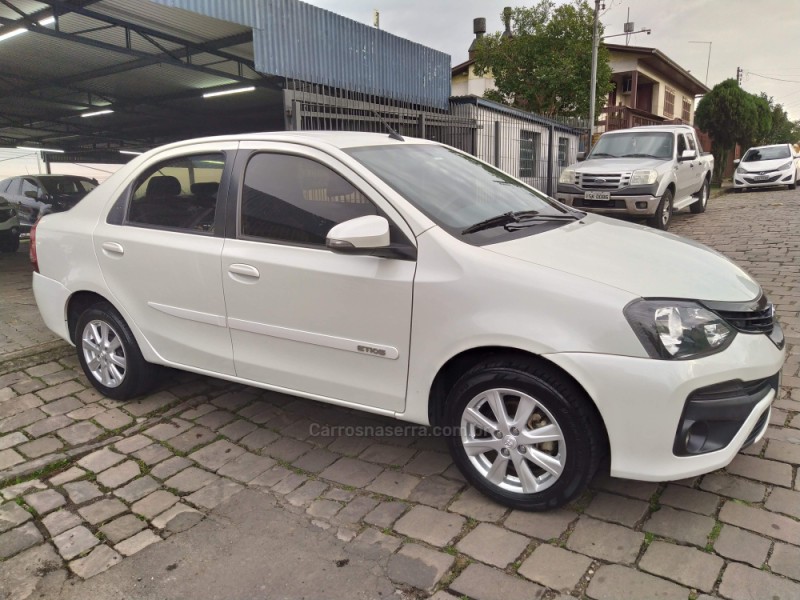 ETIOS 1.5 X PLUS SEDAN 16V FLEX 4P MANUAL - 2019 - CAXIAS DO SUL