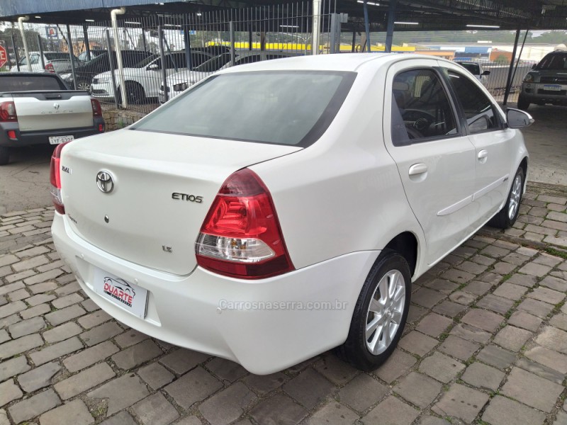 ETIOS 1.5 X PLUS SEDAN 16V FLEX 4P MANUAL - 2019 - CAXIAS DO SUL