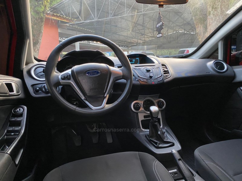 FIESTA 1.6 SE HATCH 16V FLEX 4P MANUAL - 2015 - PAROBé